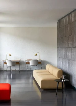 Pavilion Skrivebord AV16 fra<&Tradition Hot