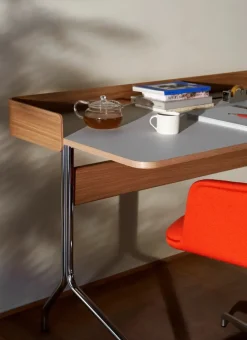 Pavilion Skrivebord AV17 fra<&Tradition