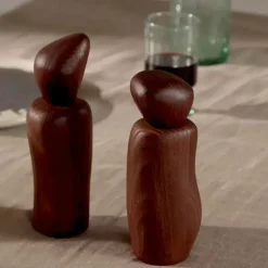 Pebble Grinder, Dark Brown fra<Ferm Living Hot