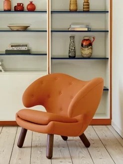Pelikan stol, valnød af Finn Juhl<House of Finn Juhl Online