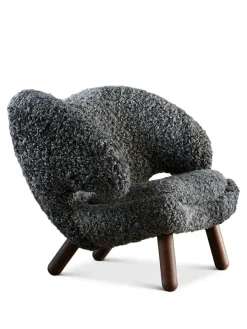 Pelikanstolen, gotlandsk fåreskind af Finn Juhl<House of Finn Juhl Online