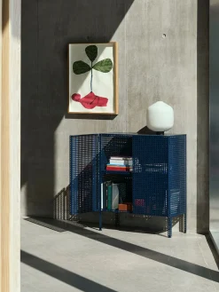 Perforated Cabinet Floor, Medium fra<HAY Hot