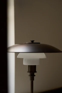 PH 3/2 Bordlampe, Aged Brass fra<Louis Poulsen Discount