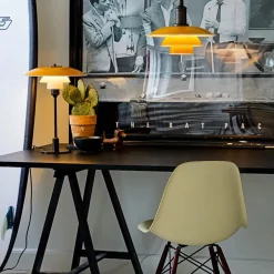 PH 3½-2½ Bordlampe, grøn af Poul Henningsen<Louis Poulsen