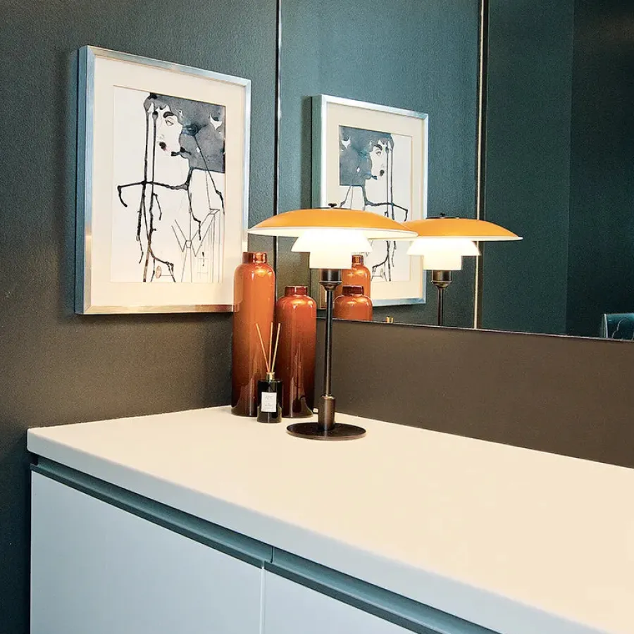 PH 3½-2½ Bordlampe, rød af Poul Henningsen<Louis Poulsen New