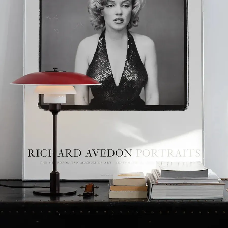 PH 3½-2½ Bordlampe, rød af Poul Henningsen<Louis Poulsen New