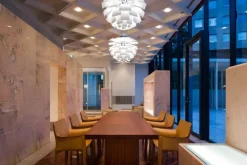 PH Artichoke i Sandblæst Glas fra<Louis Poulsen Hot