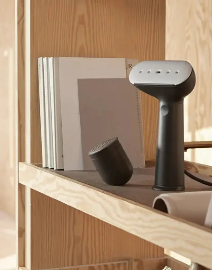 Pilo No.2 Fabric Shaver, Sand fra<Steamery Stockholm Hot