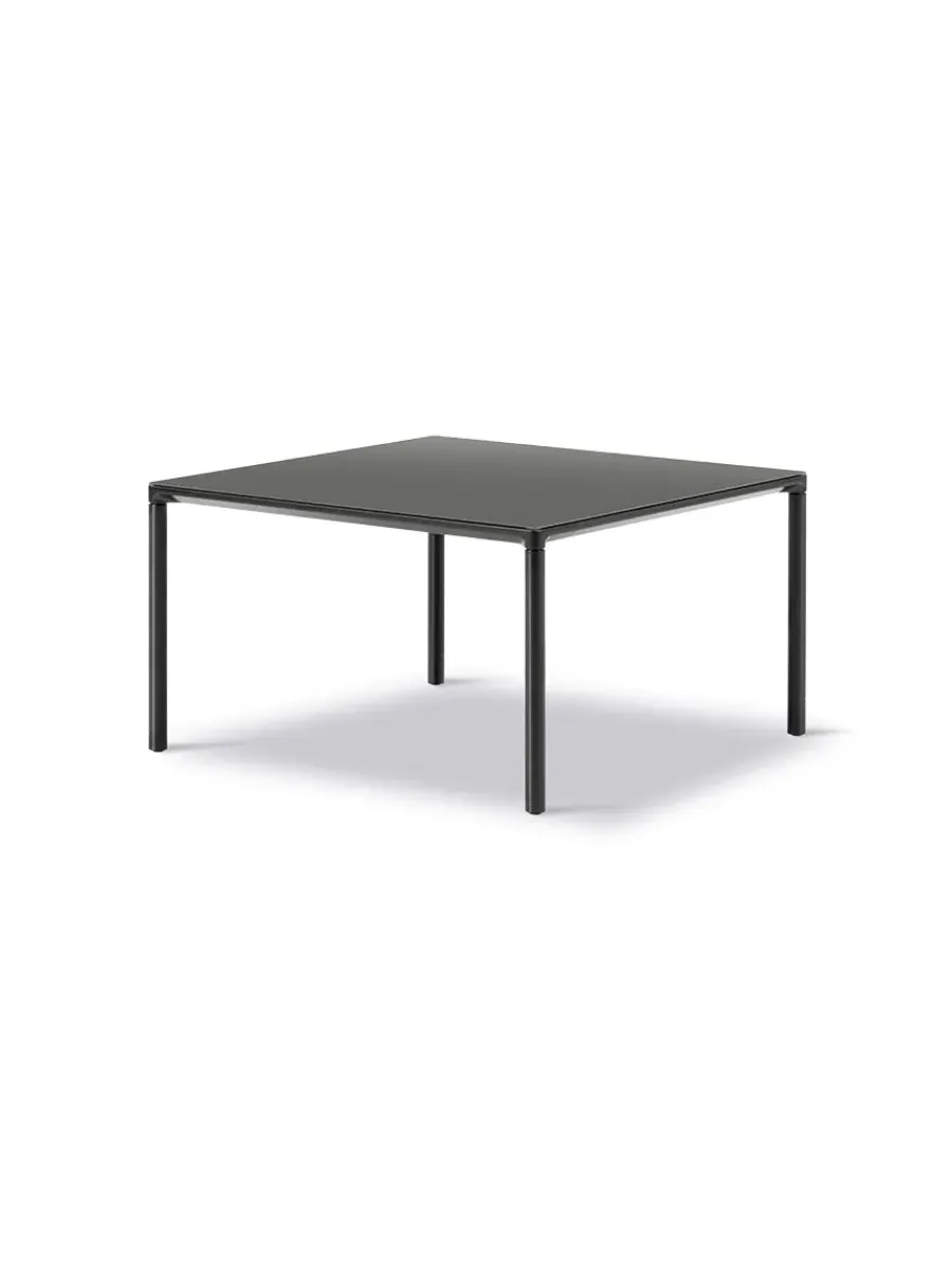 Piloti Bord, sort laminat fra<Fredericia Furniture New