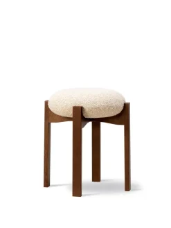Pioneer Stool, smoked oak/zero 0001 fra<Fredericia Furniture Best