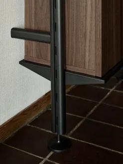 Pira G2 Floor-to-Wall Shelving Bundle B fra String<String Furniture Hot