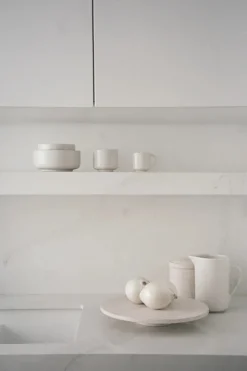 Pisu 06 Bowl, vanilla white fra<Louise Roe Best