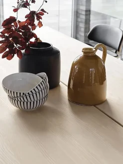 Plank Spisebord fra<Naver Collection