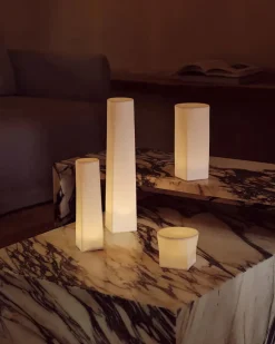 Plinth Bridge, Grey Kendzo marble fra<Audo Copenhagen Hot