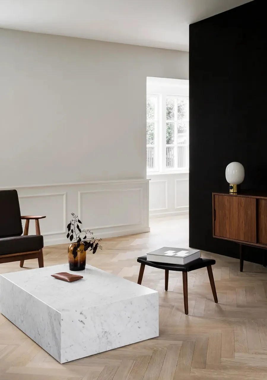 Plinth Low, grey galaxy marble fra<Audo Copenhagen Clearance