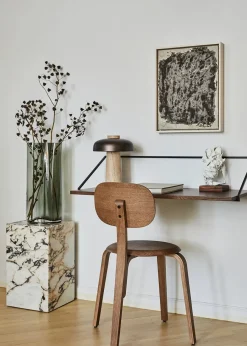 Plinth Tall White Carrara marmor fra<Audo Copenhagen New