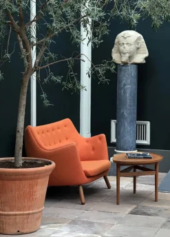 Poet Sofa af Finn Juhl<House of Finn Juhl New