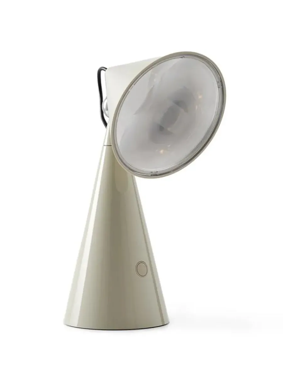 Pose Portable Bordlampe fra<Tom Dixon Clearance