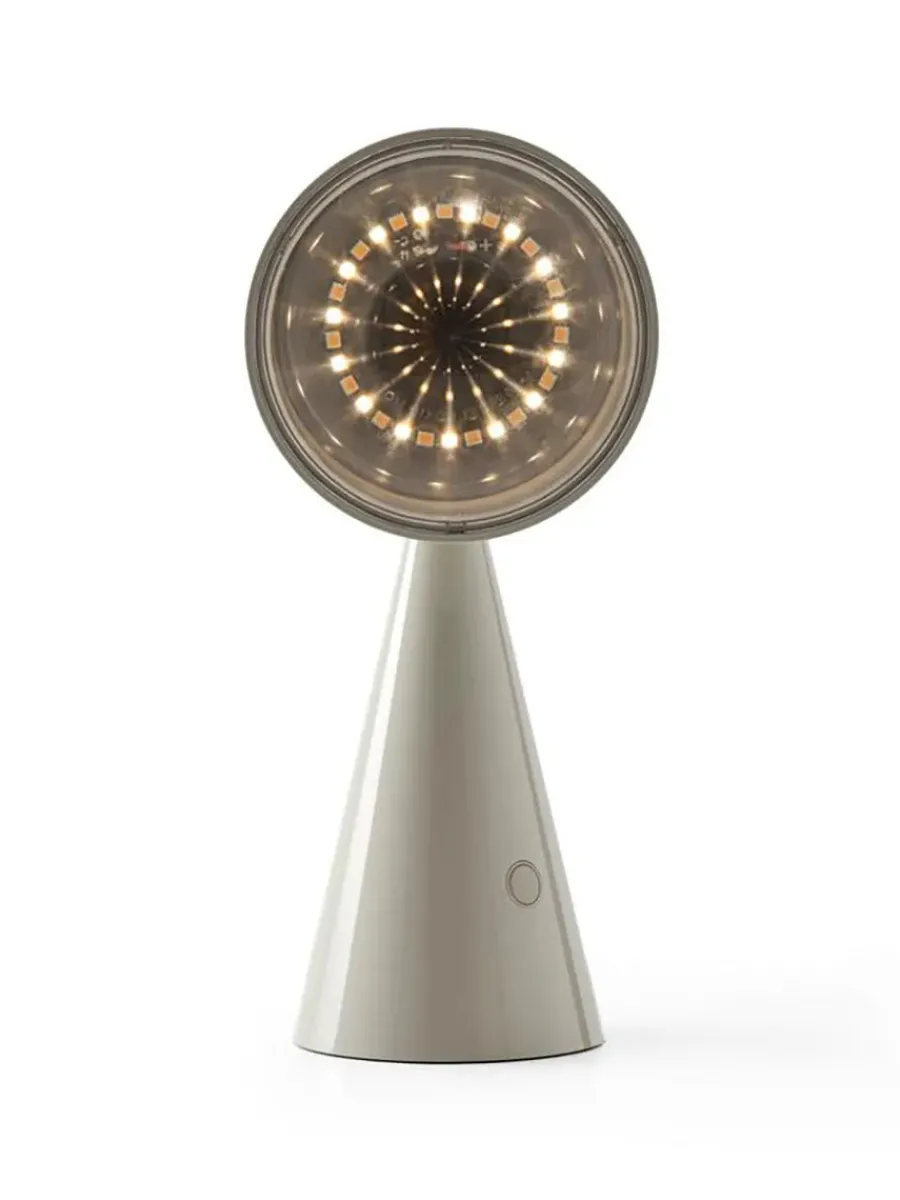 Pose Portable Bordlampe fra<Tom Dixon Clearance