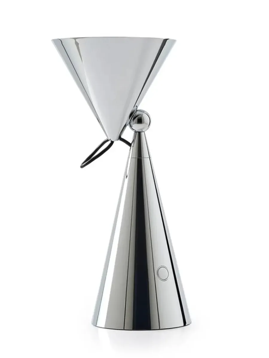 Pose Portable Bordlampe fra<Tom Dixon Clearance