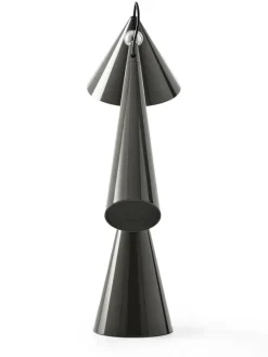Pose Task LED Bordlampe fra<Tom Dixon Online