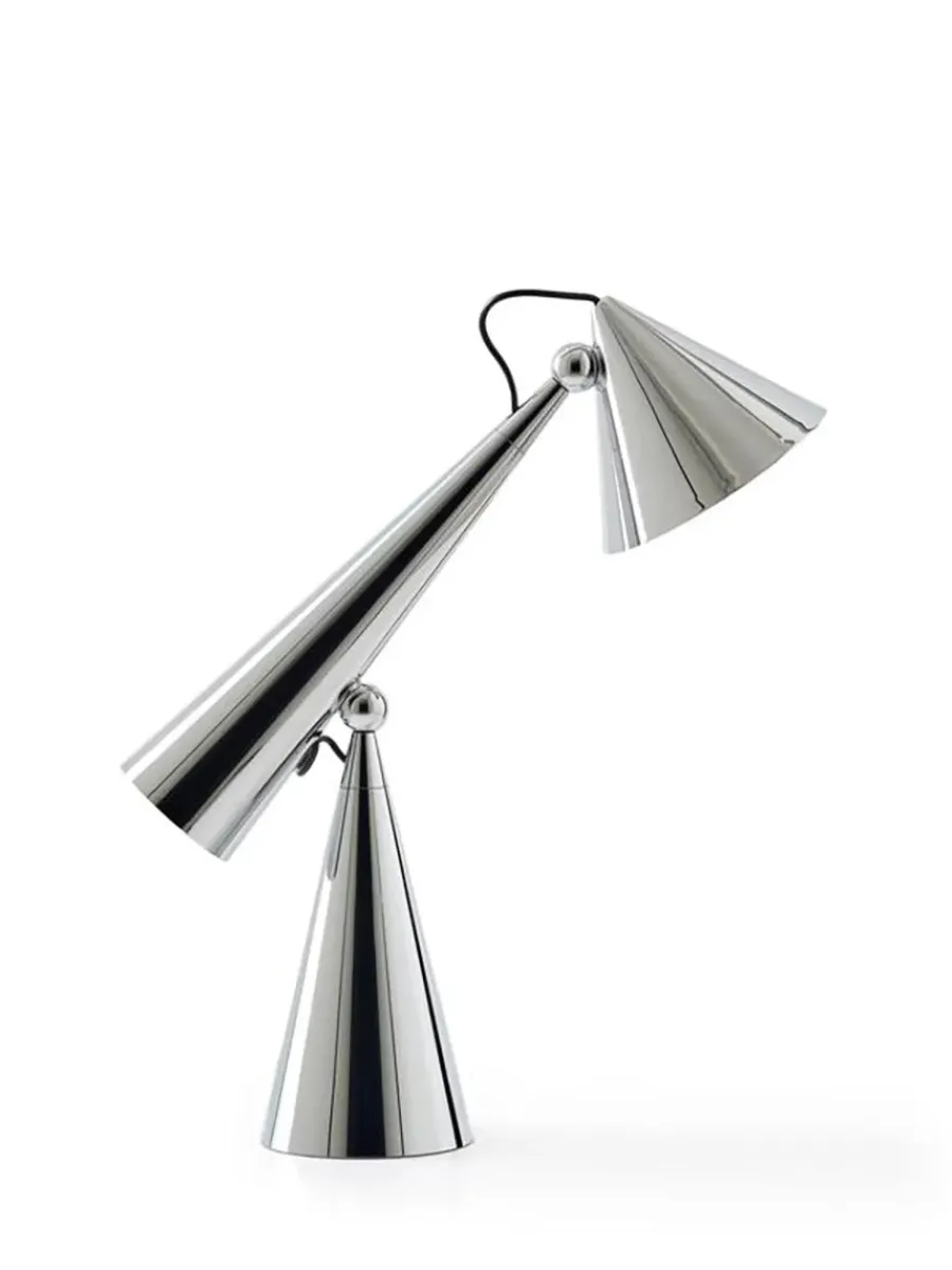 Pose Task LED Bordlampe fra<Tom Dixon Online