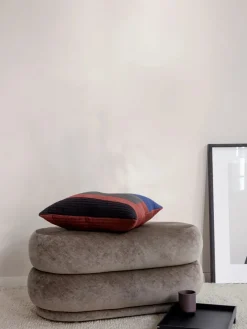 Pouf Oval, faded velvet fra<Ferm Living Hot