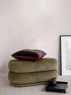 Pouf Oval, faded velvet fra<Ferm Living Hot