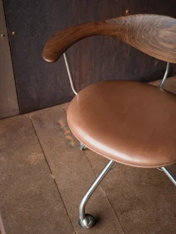 PP502 Kontordrejestol af Hans J. Wegner<PP Møbler New