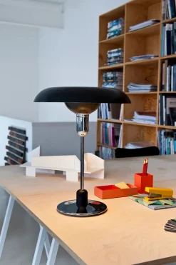 RA bordlampe fra<Piet Hein New