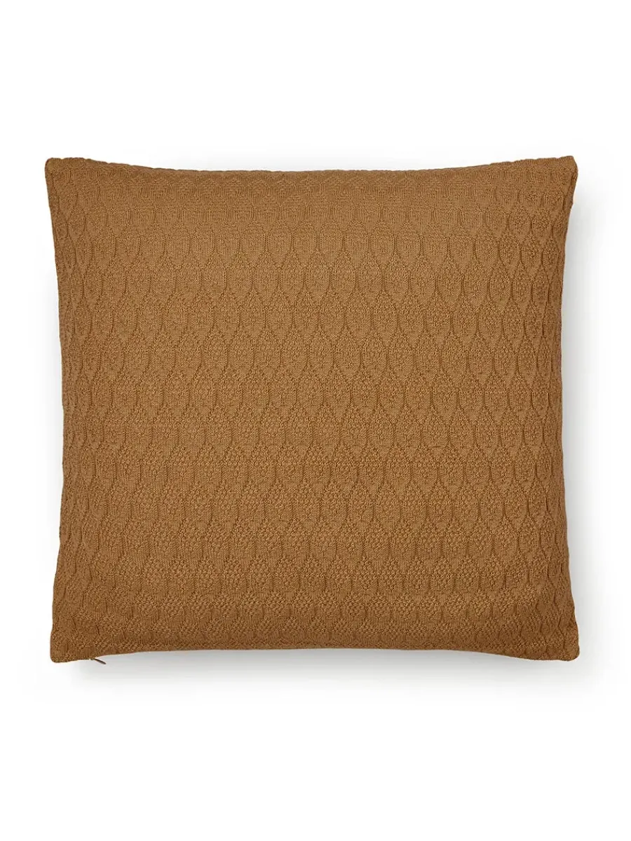 Raul Pude, Nutmeg fra<Aiayu