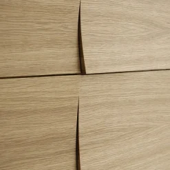 Reflect Sideboard Small, oak fra<Muuto Hot