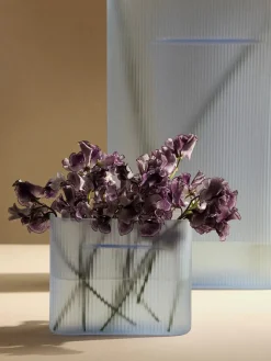 Ridge Vase, taupe frosted glass fra<Muuto Outlet