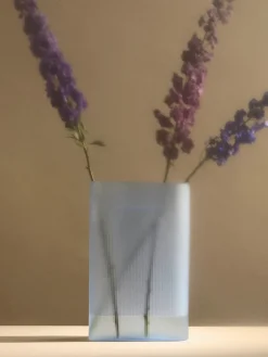 Ridge Vase, white frosted glass fra<Muuto Best