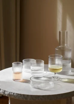 Ripple glas karaffel fra<Ferm Living Online