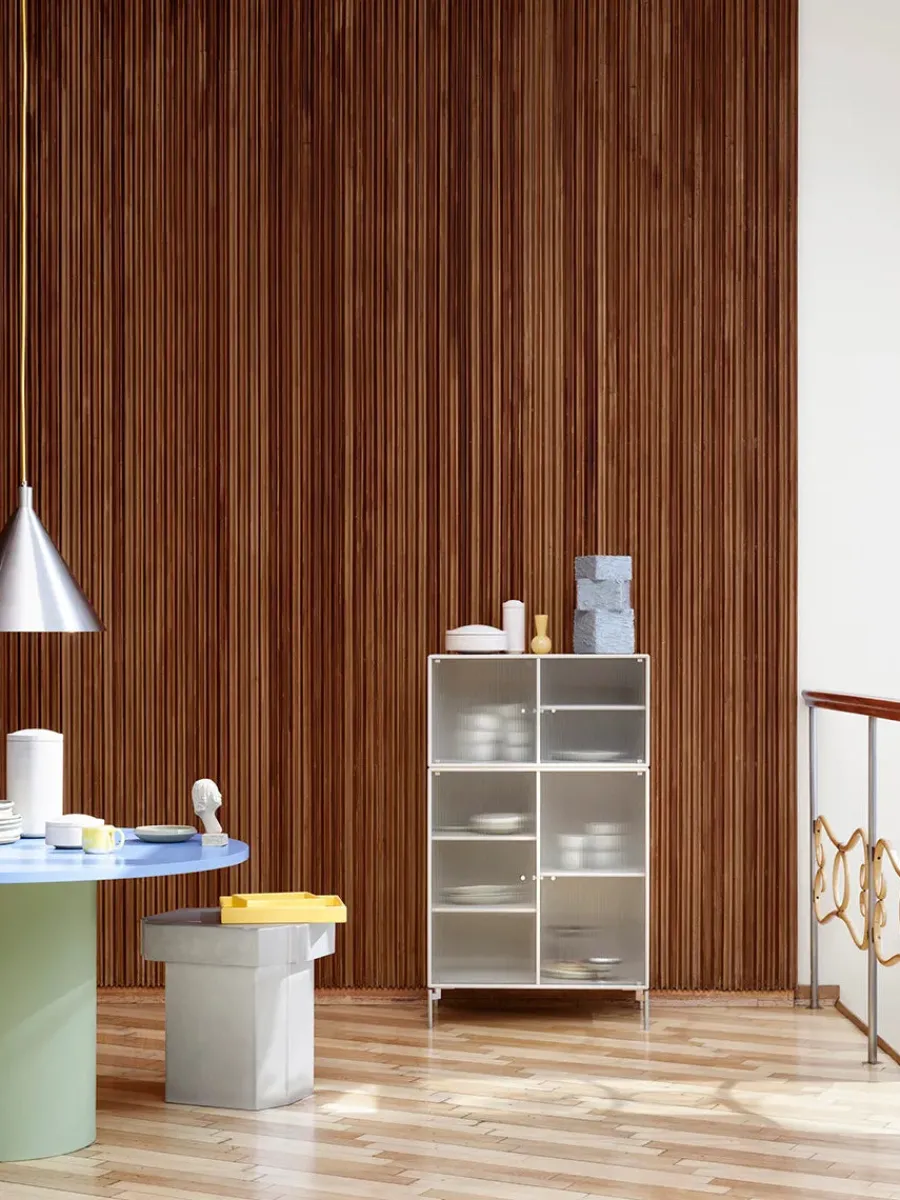 Ripple III Vitrineskab, inkl. ben fra<Montana Discount