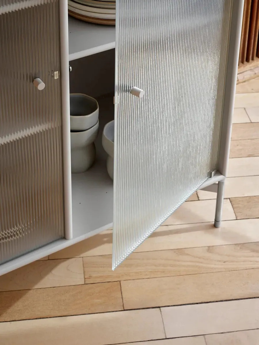 Ripple III Vitrineskab, inkl. sokkel fra<Montana Outlet