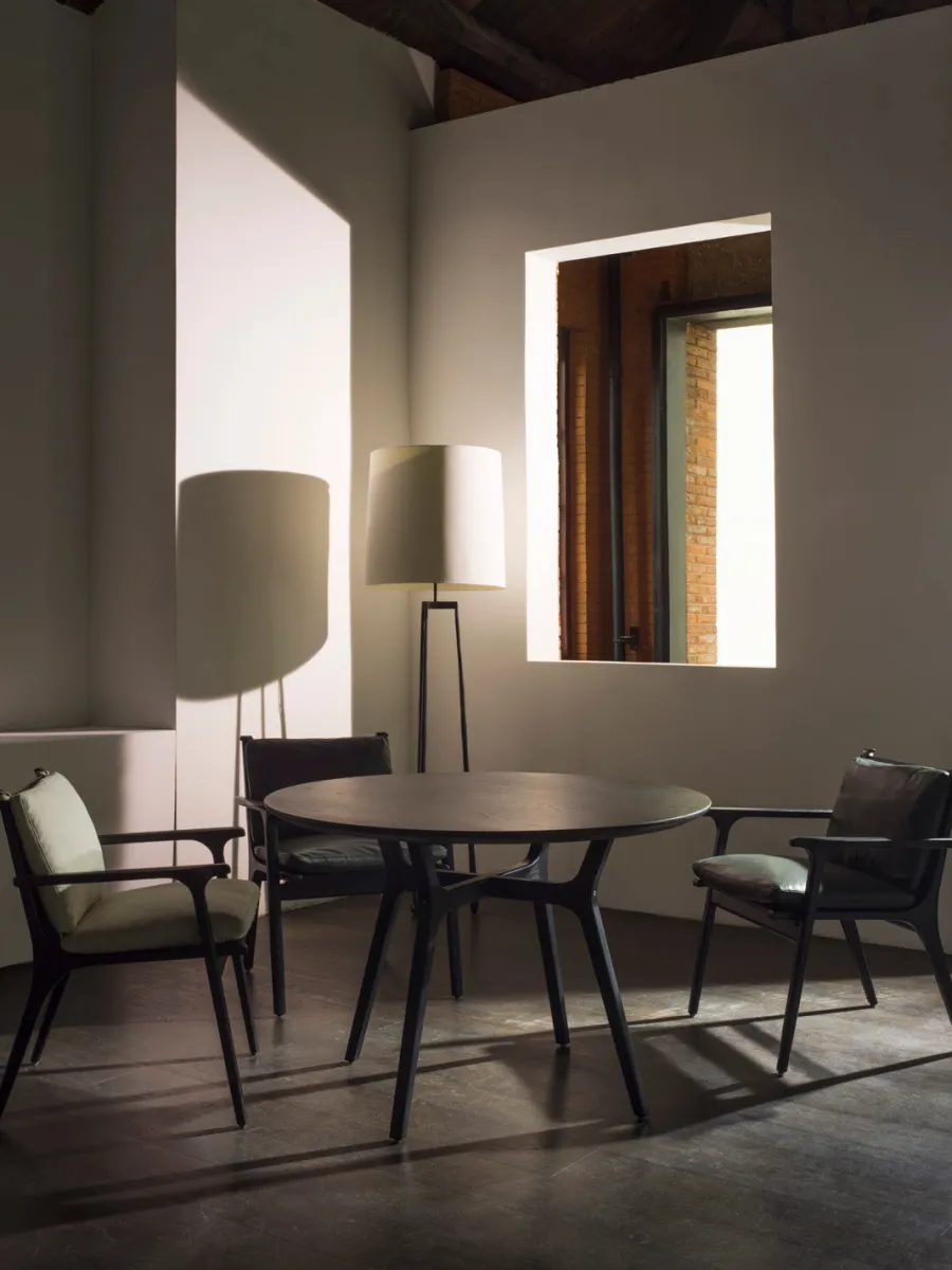 Rén spisebord Ø110, eg fra<Stellar Works Outlet