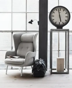 Ro Lænestol fra<Fritz Hansen Clearance