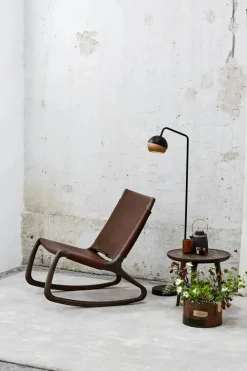 Rocker gyngestol, grå eg med mustang farvet læder fra<Mater Discount