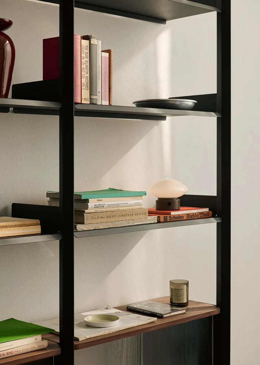 Rombe, Configuration J fra<&Tradition Sale