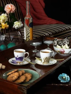 Flora højhankskop med underkop, Iris<Royal Copenhagen Clearance