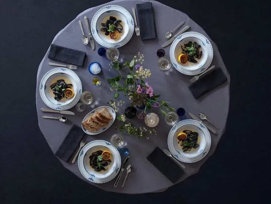 Sort Mega Riflet, asiet 23 cm<Royal Copenhagen Hot