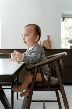 Saga Højstol, eg fra<Oaklings