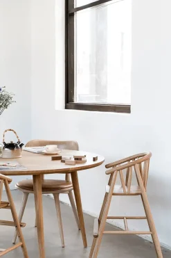 Saga Højstol, eg fra<Oaklings