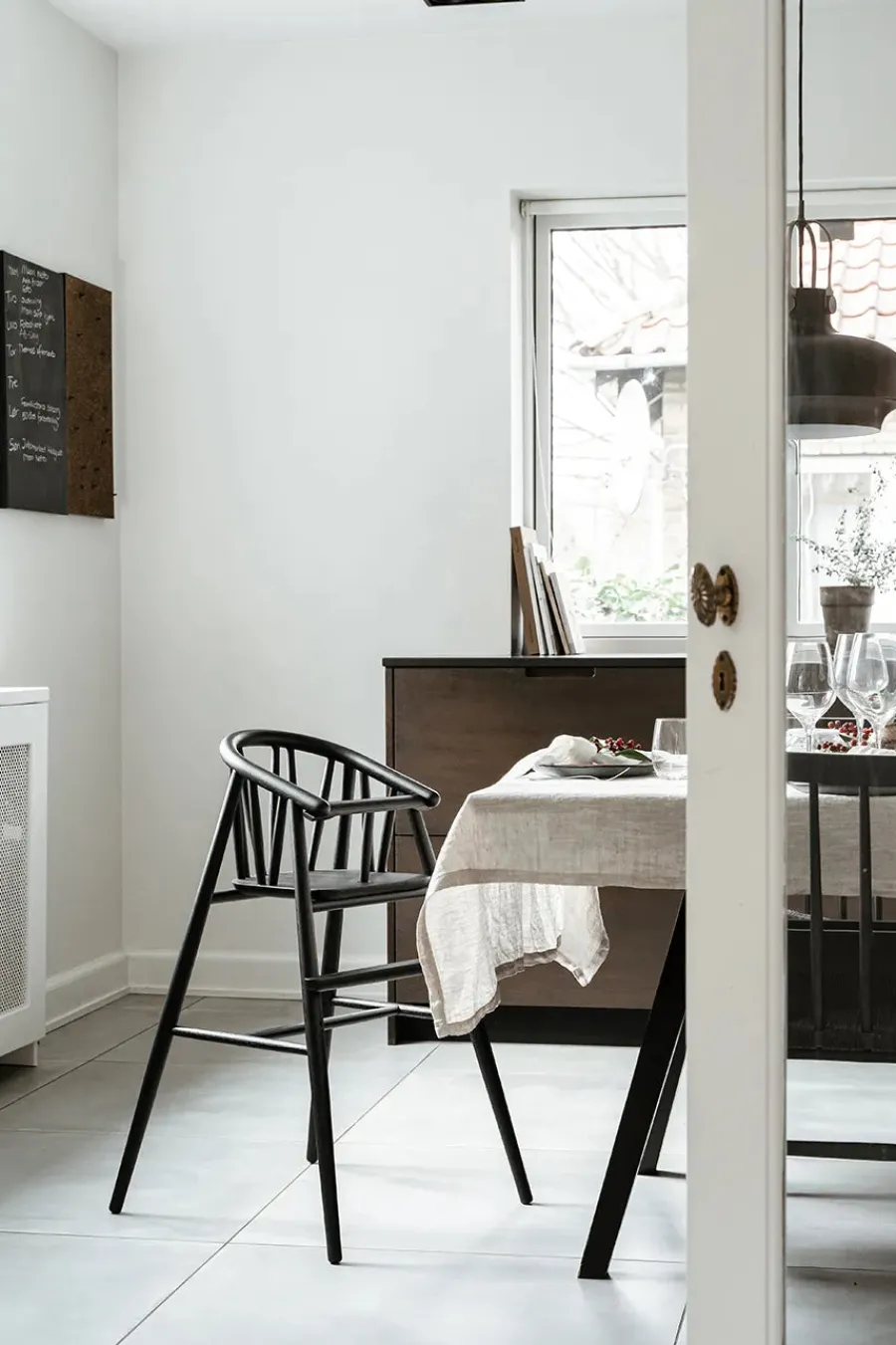 Saga Højstol, sortlakeret eg fra<Oaklings New