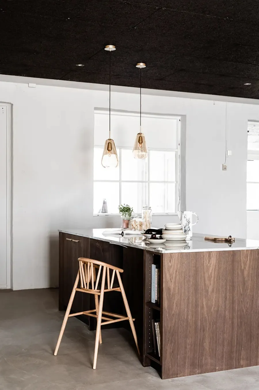 Saga Højstol, sortlakeret eg fra<Oaklings New