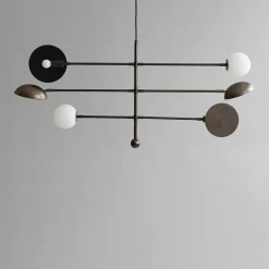 Sahn Chandelier, bronze fra<101 Copenhagen Best