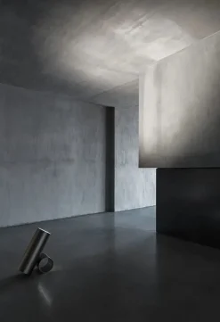 Sawaru gulvlampe fra<Flos New