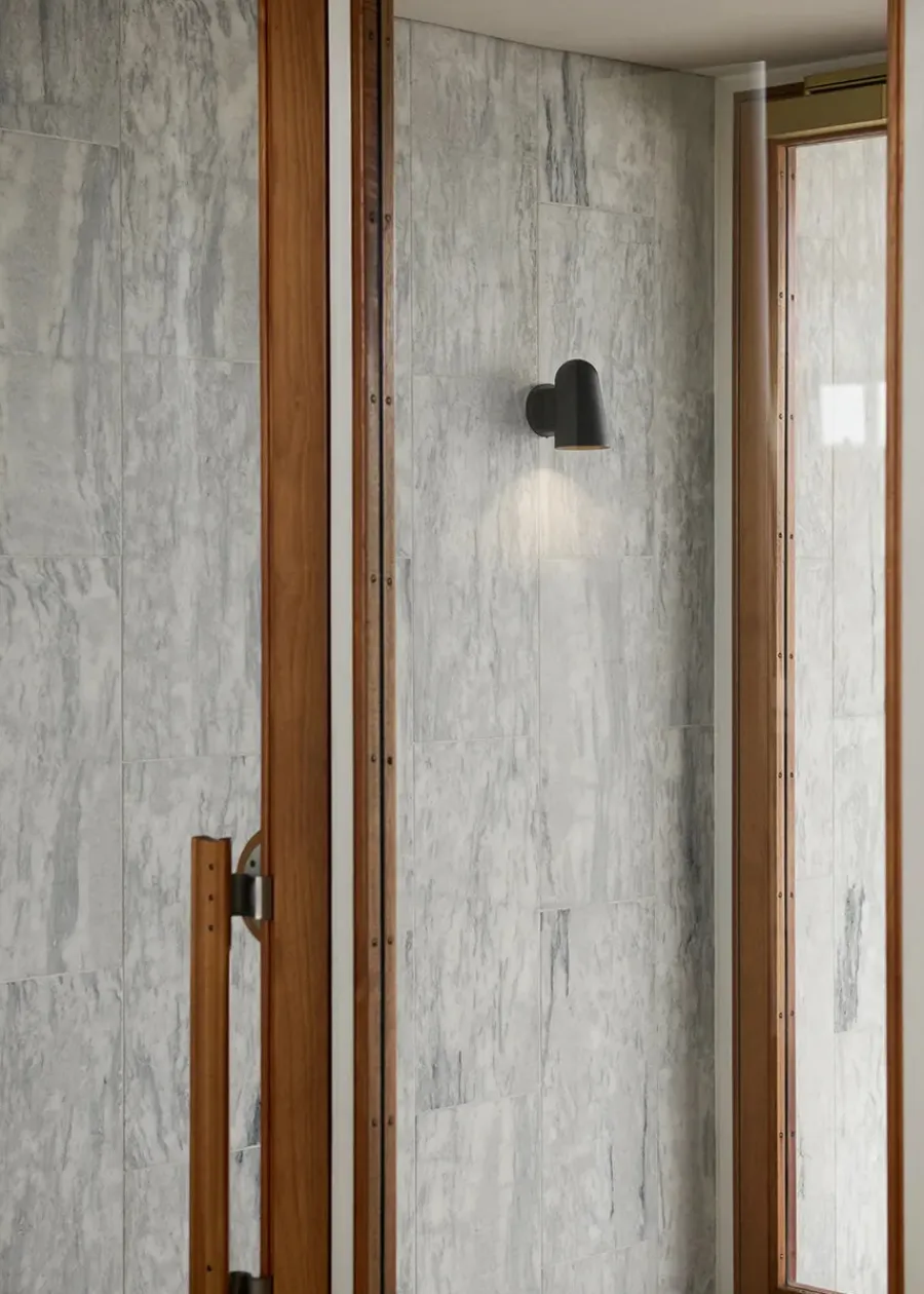 SC105 Wall Lamp - Røget Messing - fra Andtradition<&Tradition Online